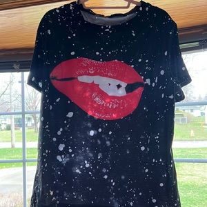 Womens never worn tee